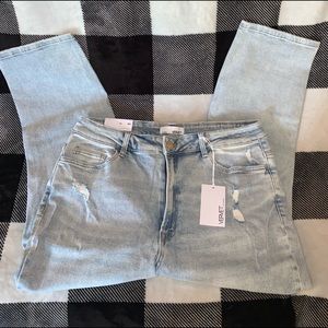 Vervet Lose Angeles stretch light ripped mom jeans